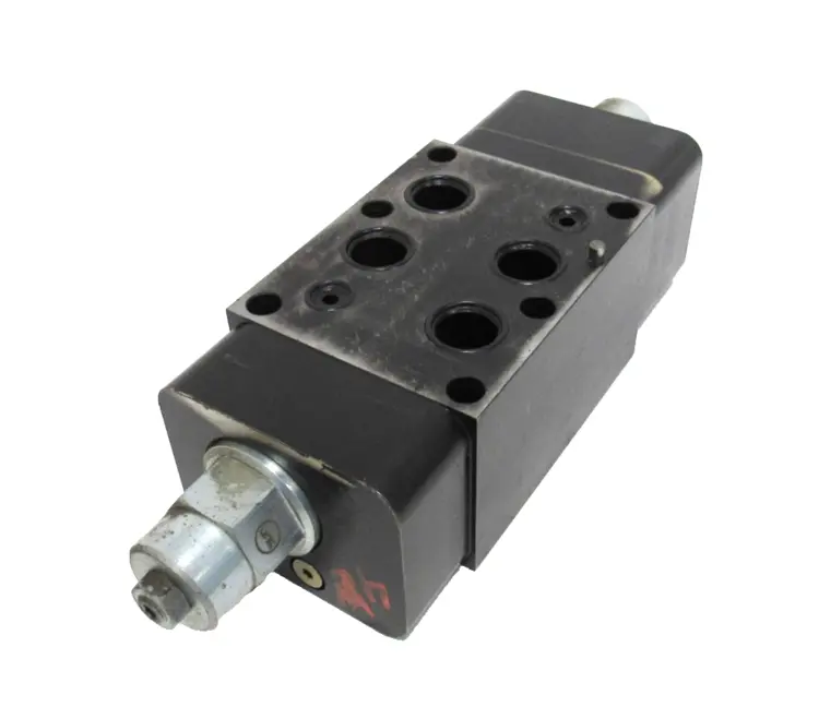 Used SUN HYDRAULICS _UNKNOWN_ Valves/Fittings | SB Industrial Supply #816011