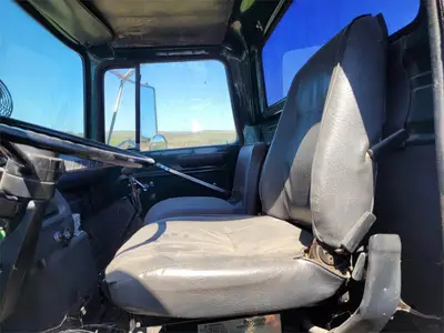 USED 1987 FORD LN8000