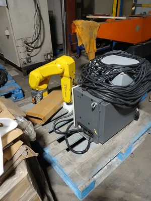 2016 FANUC LR MATE 200ID Material Handling | ACES Robotics Ltd (4)