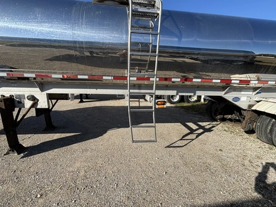 Used 2014 WALKER MILK TANKER TRAILER Tanker Trailers Michigan US | Miedema Asset Management Group #1709462