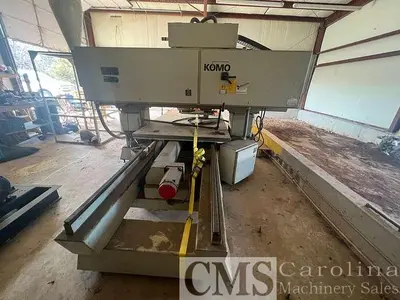 USED 1998 KOMO VR512 CNC ROUTER