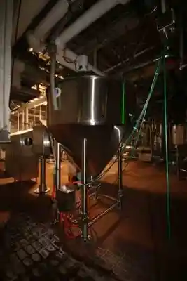 600 gal surge stainless steel tank
