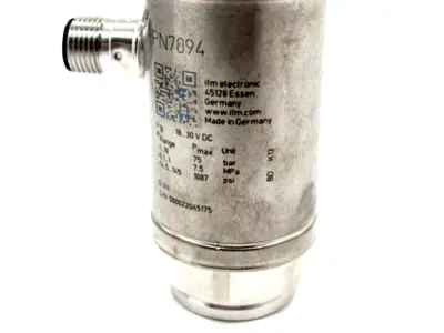 NEW IFM EFECTOR PN-010-RER14-QFRKG/US/ /V PRESSURE SENSOR PN7094