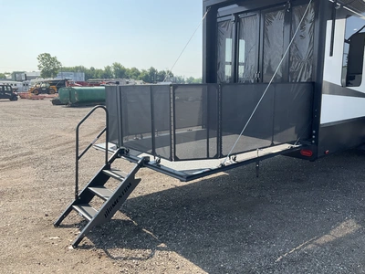 Used 2018 MOMENTUM 395M Campers, Caravans, Motorhomes Michigan US | Miedema Asset Management Group #1334425