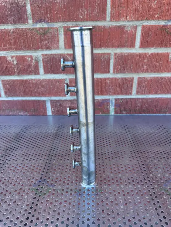 Used STAINLESS STEEL MANIFOLD 1.5" SANITARY FITTING W/ 6 PORTS 1/2" SANITARY FITTING Valves/Fittings California US | Equipment Lab #488859