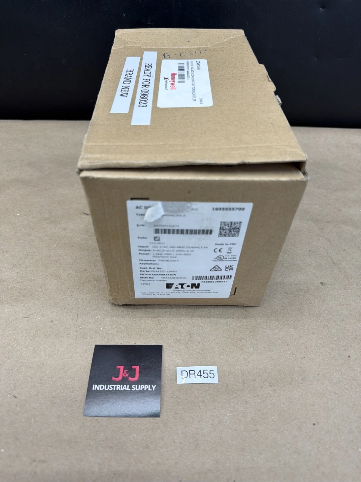 NEW Eaton MMX34AA4D3F0-0