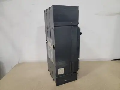 USED SQUARE D LRM36400U33X