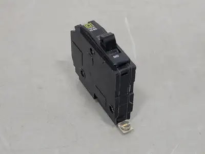 NEW SQUARE D QOB140
