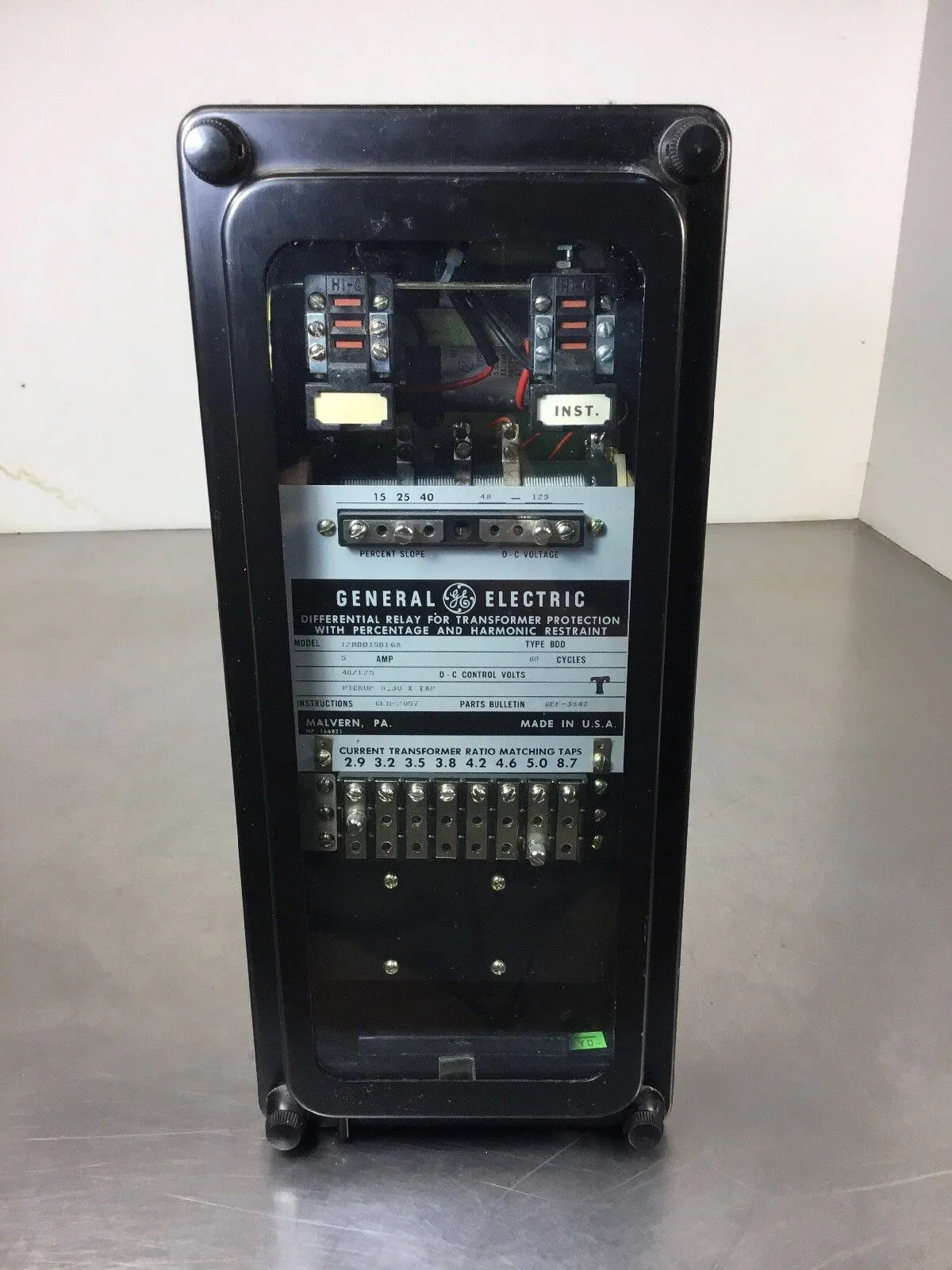 GENERAL ELECTRIC 12BDD15B16A Differential Protection Relay 5A 48/125V. Loc.Wall