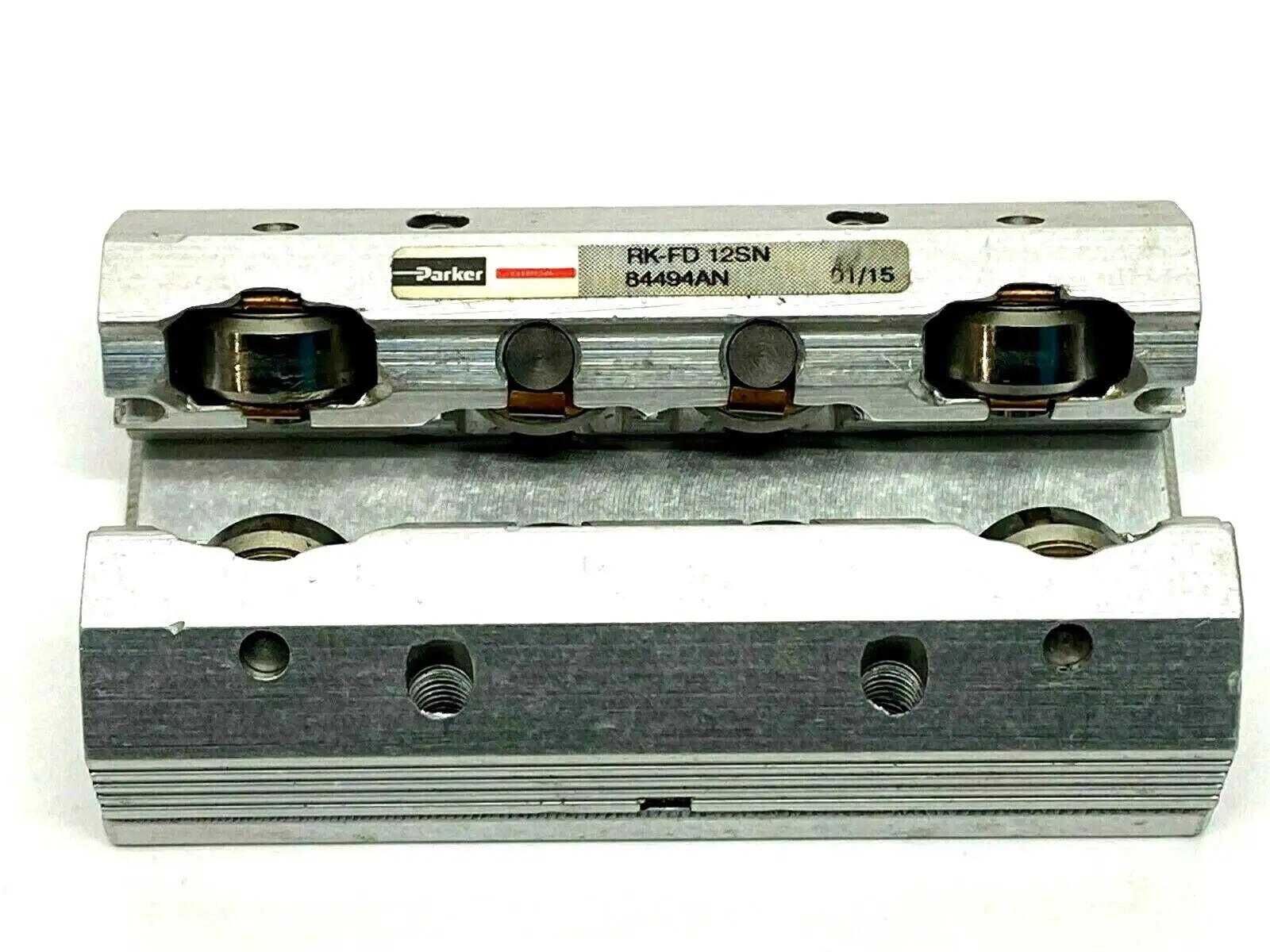 Used Parker Cassette Aluminum Roller Guide 64mm x 37mm Linear Guides Michigan US | Maverick Industrial Sales #1487379
