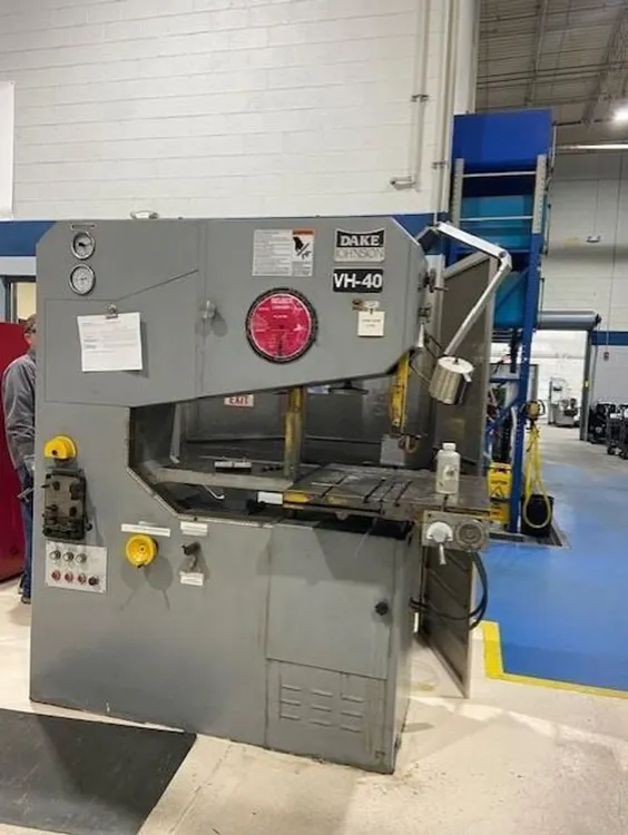 Used DAKE JOHNSON VH-40 Vertical Band Saws Ohio US | Yoder Brothers machinery #1459929