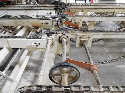 COMBINATION ROOF-TOP & FLAT-TOP CHAIN CONVEYOR SYSTEM