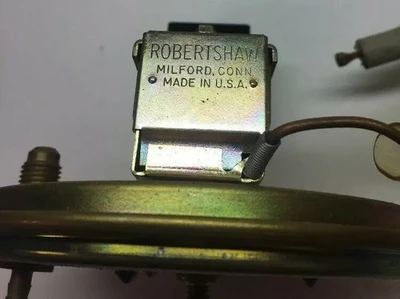 USED ROBERTSHAW DS11-1090