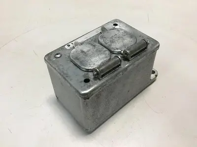 USED THOMAS & BETTS 8733U-1