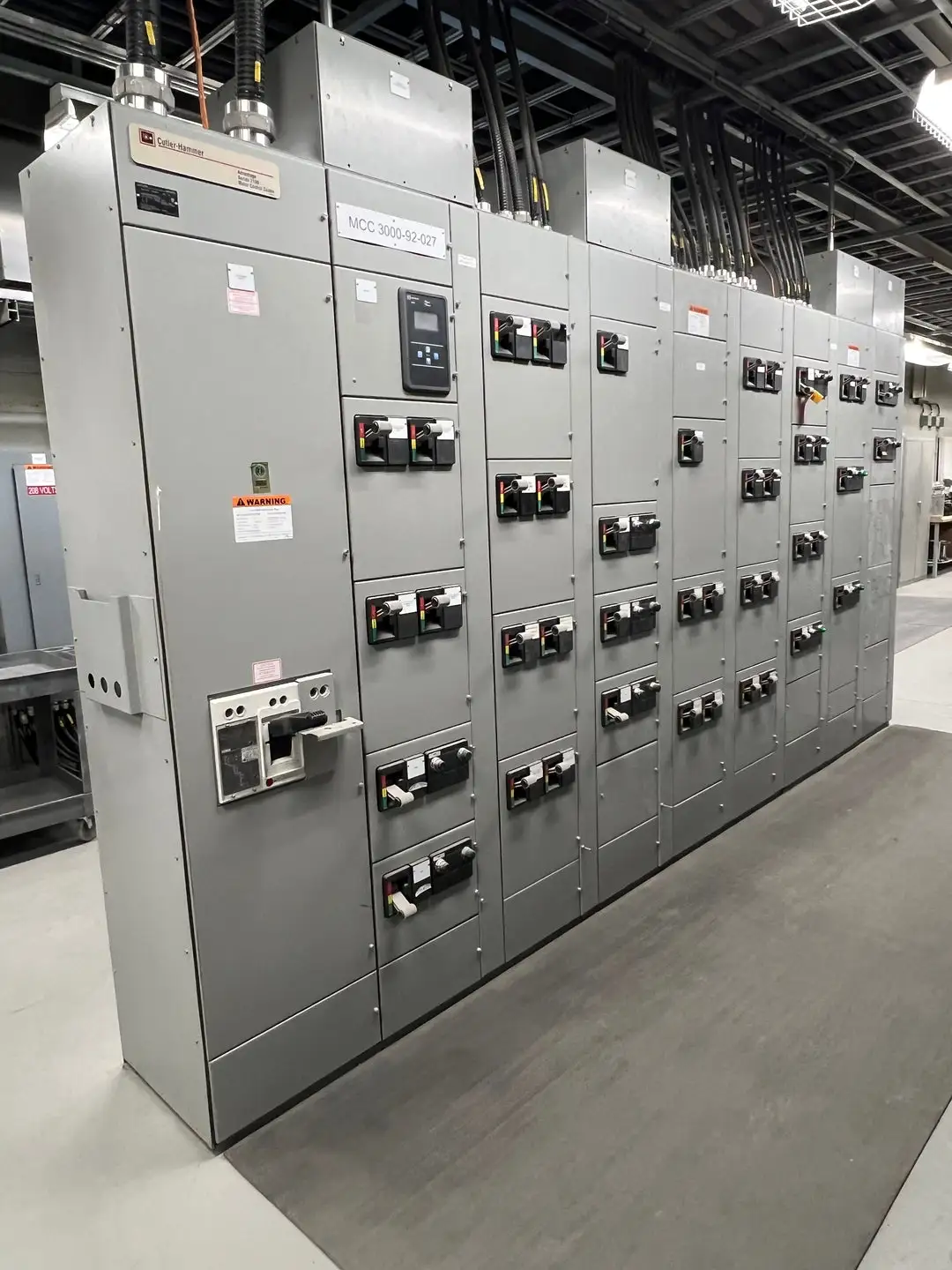 Advantage 2100 MCC, 600V, 3-Ph, 1200A, 9 Sections