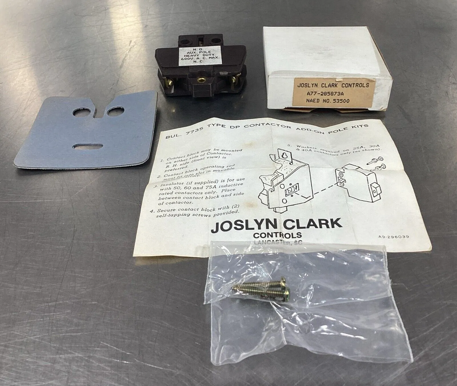 JOSLYN CLARK A77-285873A NEW IN BOX AUXILIARY CONTACT 1 NO 1 NC 4E-24