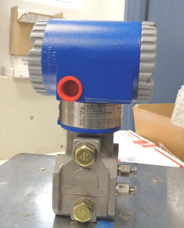 Used foxboro Model IDP10-A20D21F-M1 Transmitter Miscellaneous Laboratory Equipment California US | CAL-L Enterprises #1459334