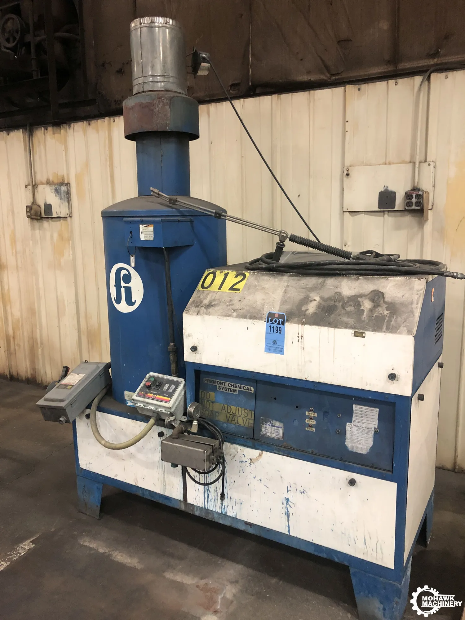 225-DEGREE FREMONT INDUSTRIES (FI) “100A” GAS-FIRED HIGH-PRESSURE HOT WATER INDUSTRIAL STEAM CLEANER w/1500 PSI OPERATING PRESSURE - SPRAY GUN & HOSING