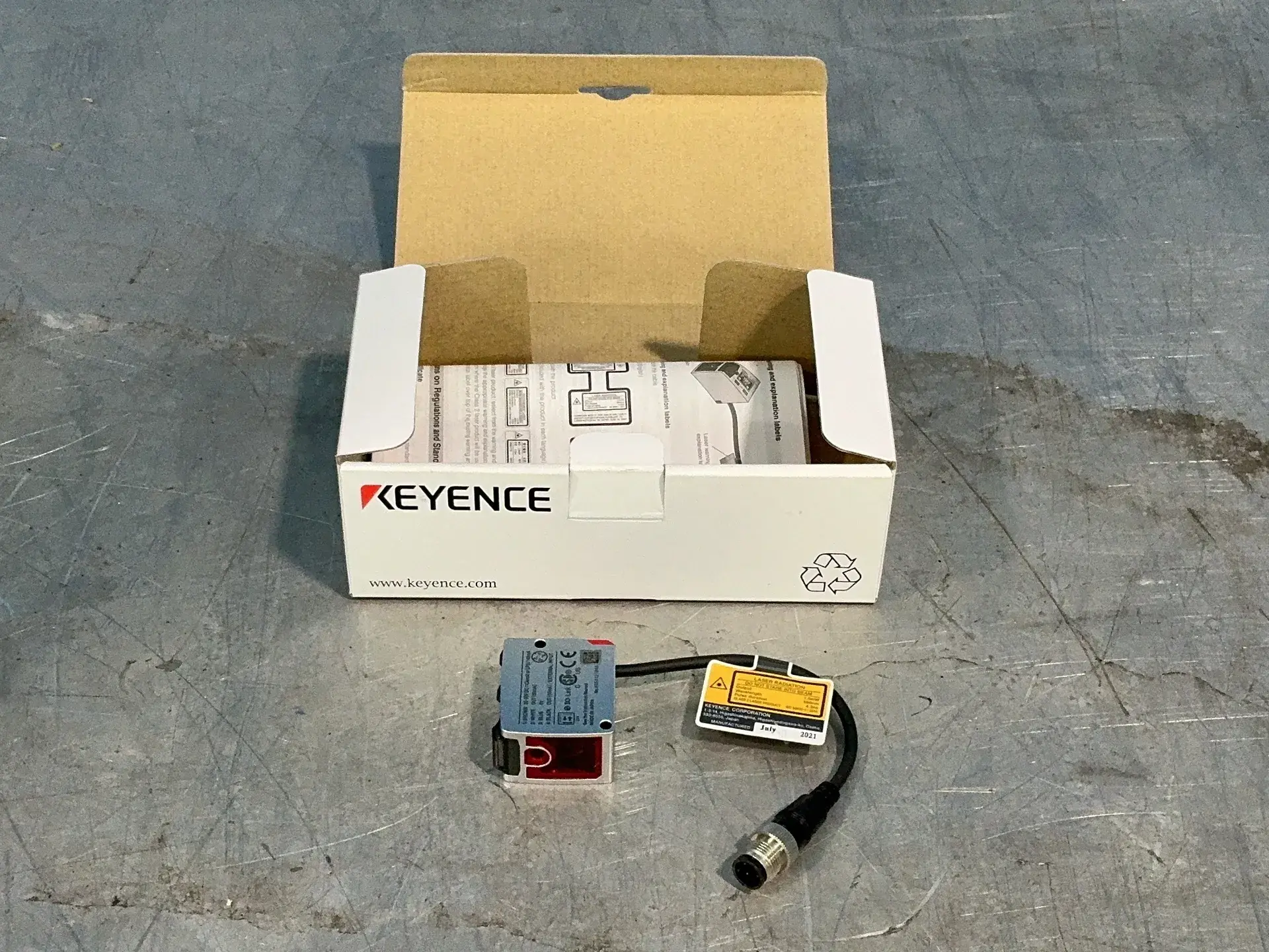 Used KEYENCE LRTB2000C Photoelectric Sensors Ohio US | HGR 24 #1355915