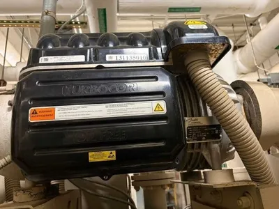 2018 DAIKIN-MCQUAY WMC250DBS-ER10 Chillers | Perry Equipment (6)