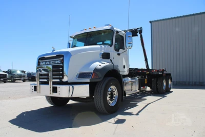 New | in-Stock 2025 MACK GRANITE 64BR Rolloff Trucks Texas US | Roll Off Truck World #1491930