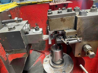 Used HILGELAND PN4 Bolt Making Machines New York US | Barbarotto Int'l Sales Corp #1333031