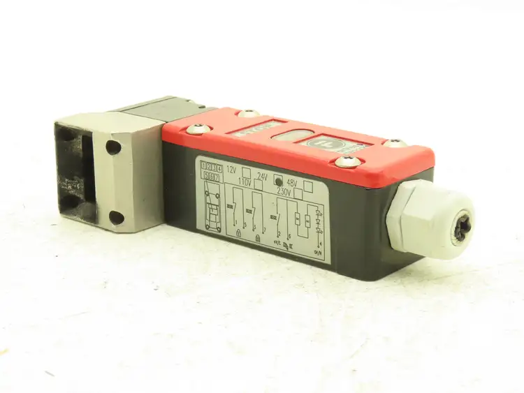 Used FORTRESS INTERLOCKS _UNKNOWN_ Relays & Switches | Arrow Industrial #560258