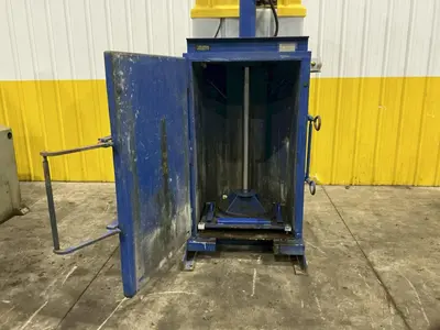 55 GALLON DRUM VESTIL HYDRAULIC CRUSHER & COMPACTOR, MODEL #WBB3147055: YOBRO #24913