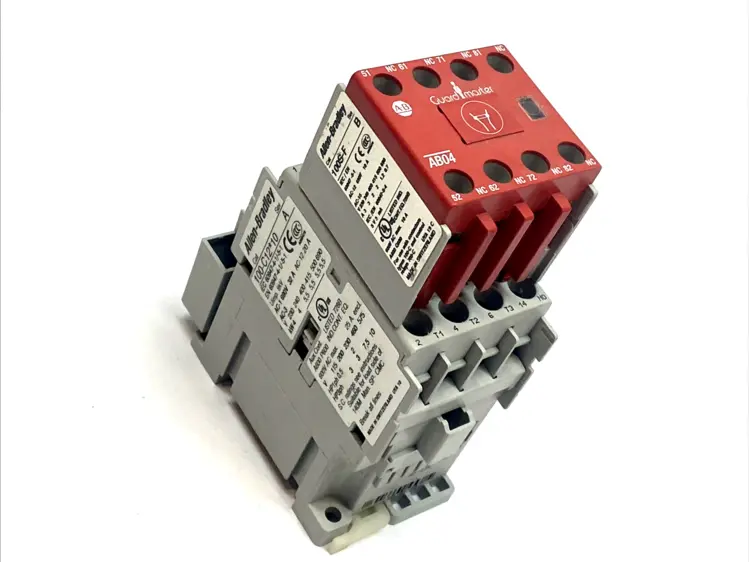 Used ALLEN-BRADLEY GUARDMASTER SAFETY CONTACTOR 12A 120VAC PLC Contactors Michigan US | Maverick Industrial Sales #1092261