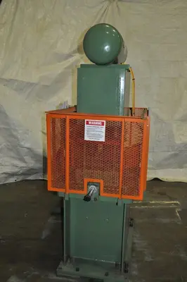 12 TON PNEU POWER CUT OFF PRESS