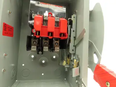 Siemens HNF361 Heavy Duty Safety Disconnect Switch 3P 30A 600VAC 250VDC