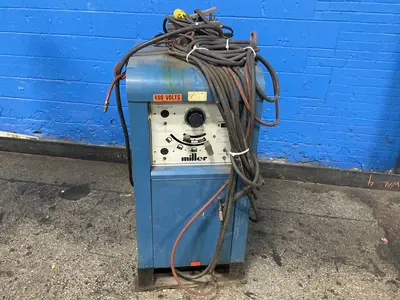 Used MILLER 330A/BPLA Arc Welders Ohio US | HGR 24 #1304140
