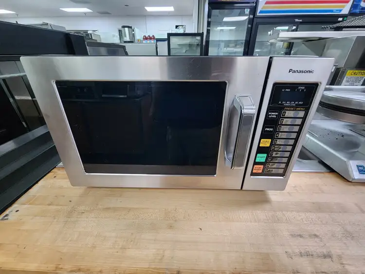 Used Panasonic Used Panasonic NE-1064F 1000w Commercial Microwave with Touch Pad, 120v Ovens Illinois US | Falcon Restaurant Supply #1376725