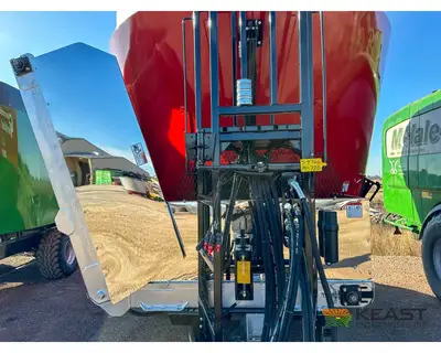 Used CLOVERDALE _UNKNOWN_ Feeder Wagons Iowa US | Keast Enterprises #1360089