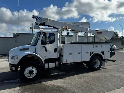 Used 2017 FREIGHTLINER M2 106 Tractors & Trailers Florida US | Truck and Van Outlet #1506267