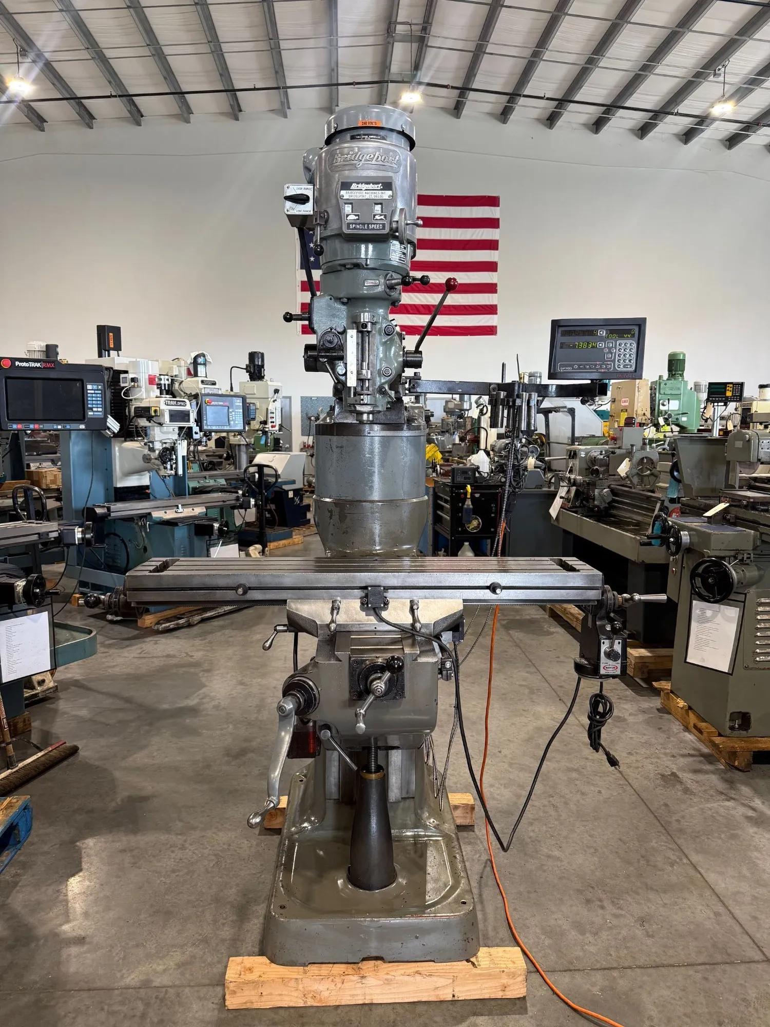USED 1998 BRIDGEPORT SERIES 1