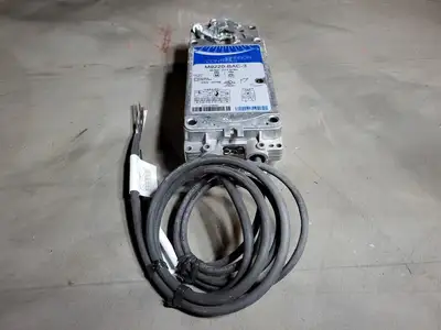 USED JOHNSON CONTROLS M9220-BAC-3