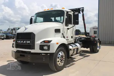 New | in-Stock 2025 MACK MD6 Hooklifts & Roll-Offs Texas US | Roll Off Truck World #1491879