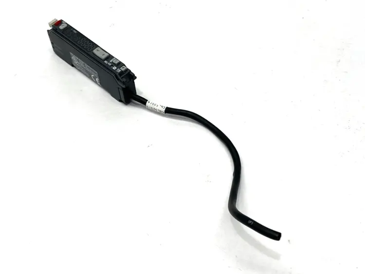 Used KEYENCE PHOTOELECTRIC SENSOR AMPLIFIER 12-24VDC CABLE CUT SHORT NO COVER Sensors | Maverick Industrial Sales #1100184