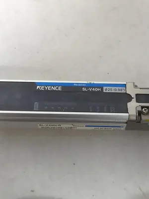 USED KEYENCE SL-V40H-R
