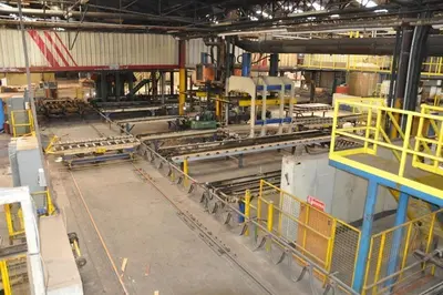 USED VALETTE PANEL PRESS 410 TON
