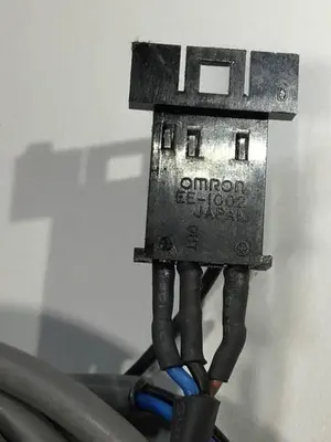USED OMRON EE-1002