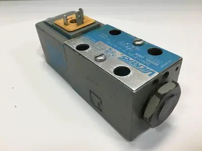 USED VICKERS DG4V-3-2AL-M-U-HL7-60