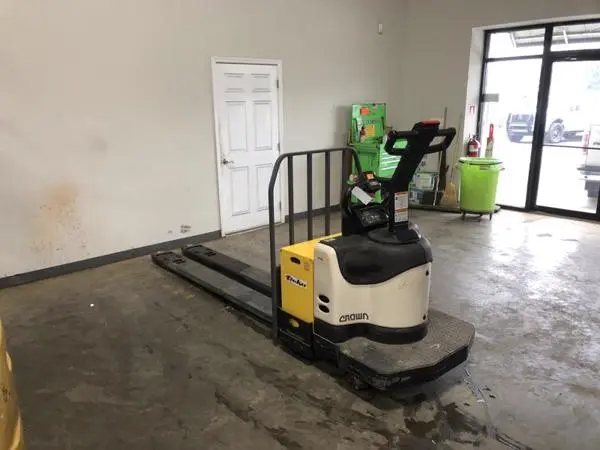 Used 2015 CROWN PE4500-60 Pallet Jacks South Carolina US | Zoom Lifts & Equipment #1181157