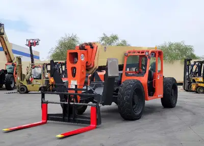 USED 2010 JLG G10-55A