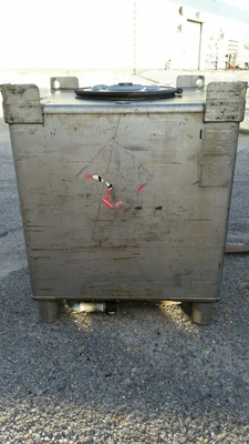 Stainless Steel Totes 300-383 Gallons