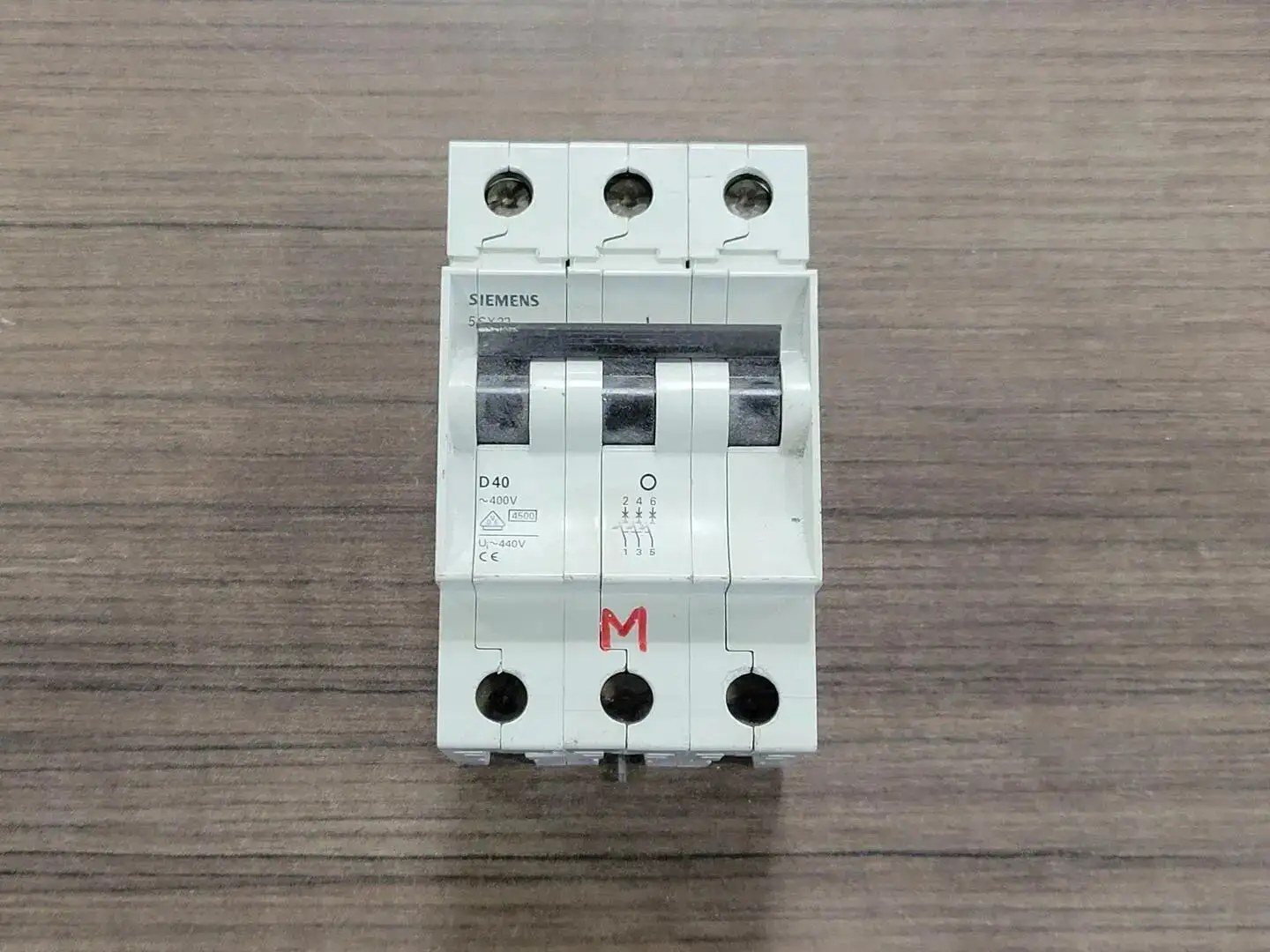 USED SIEMENS 5SX23 D40