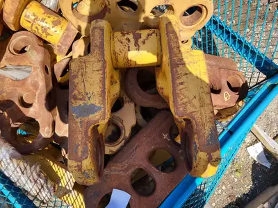USED CATERPILLAR 6T-8049