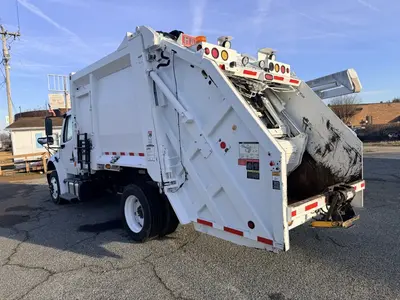 Used 2015 FREIGHTLINER BUSINESS CLASS M2 106 Reefer Trucks North Carolina US | Levan Equipment #1545584