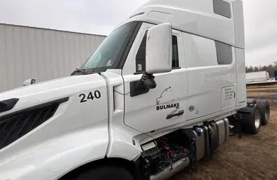 Used VOLVO VNL64T860 Conventional trucks Illinois US | Mitsubishi HC Capital America #1362656